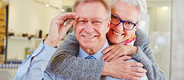 Older Couple Without Cataracts