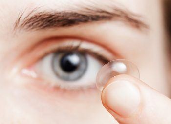 Contact lens use